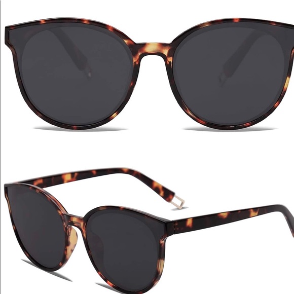 Accessories - Round Oversized Vintage Shades